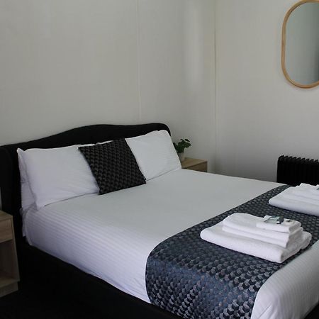 Romano'S Hotel & Suites Wagga Wagga Exterior photo